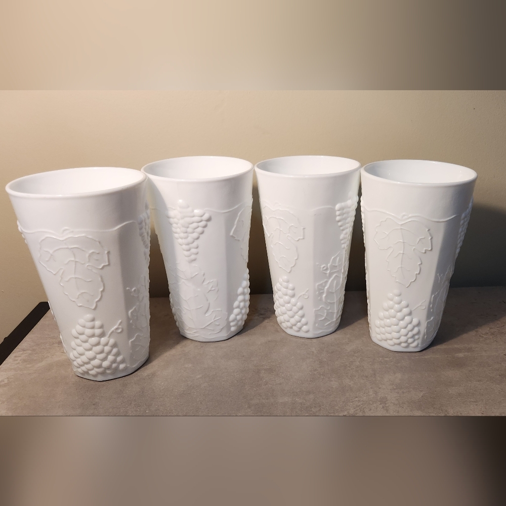 🔅Milkglass Tumblers 6" Tall Indiana Glass Colony Harvest With Grapes & Leaf